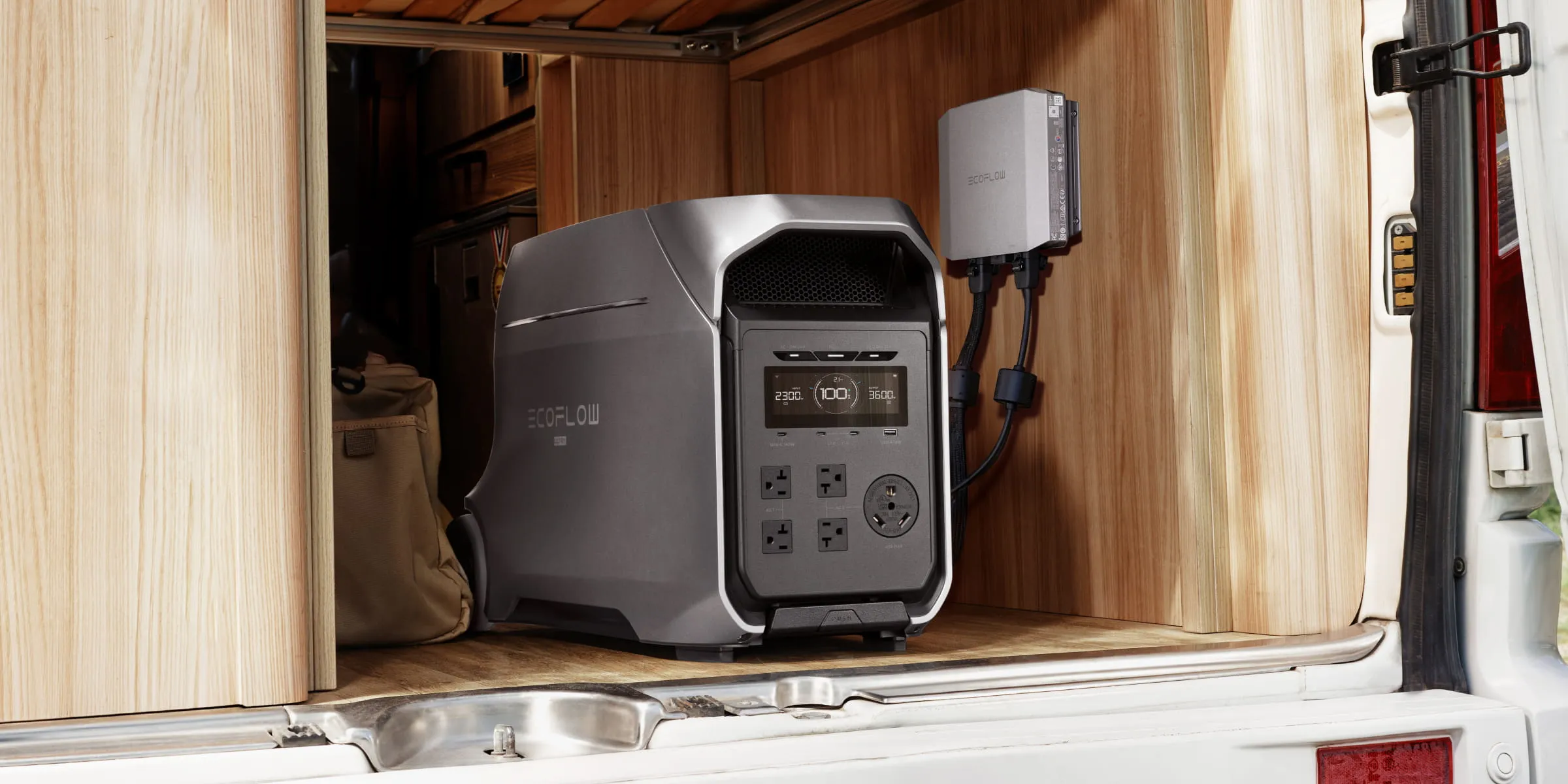 EcoFlow Alternator Charger Plus 1000 beside EcoFlow Delta 3 Ultra Plus